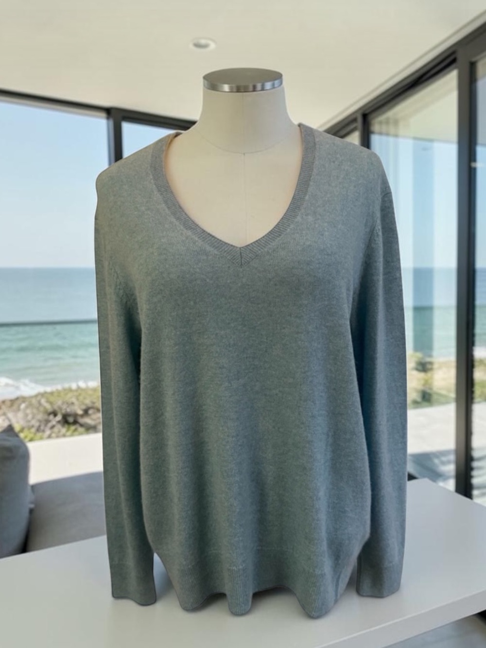 Monoprix France 100% Cashmere V-Neck Sweater Size XL